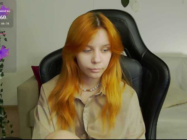 Rachel-lips live cam on BongaCams