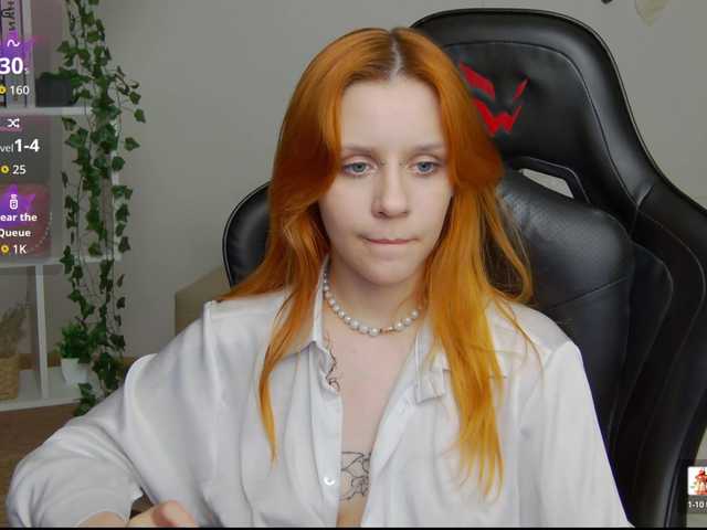 Rachel-lips live cam on BongaCams