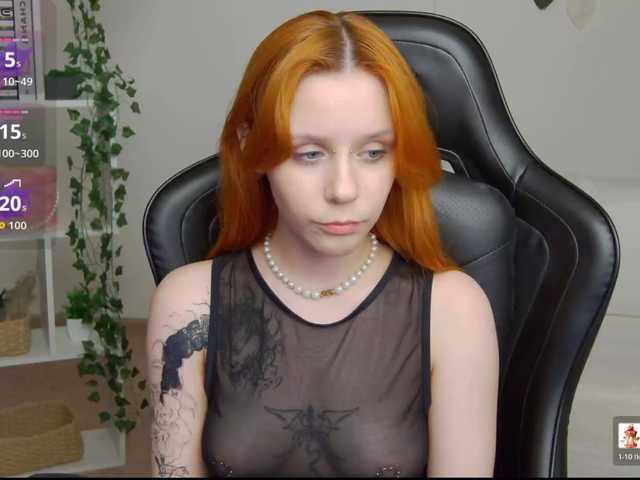 Rachel-lips live cam on BongaCams
