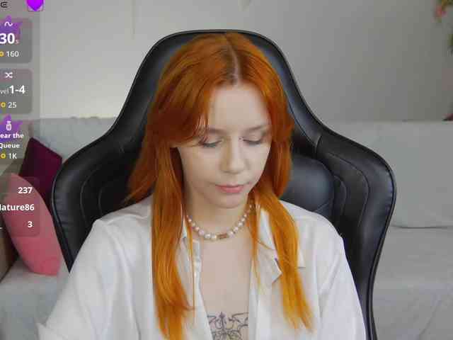Rachel-lips webcam