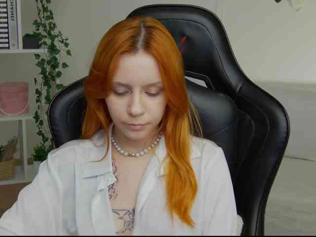 Rachel-lips webcam