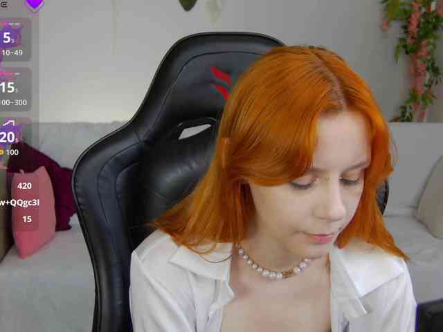 Rachel-lips webcam