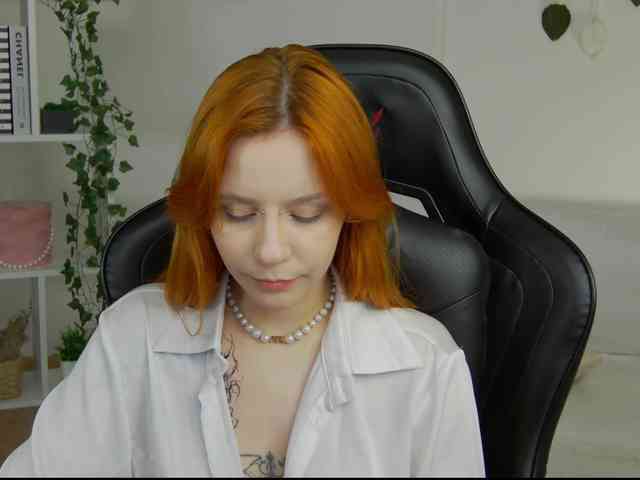 Rachel-lips webcam