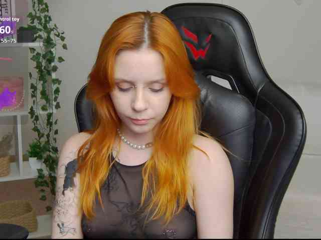 Rachel-lips webcam