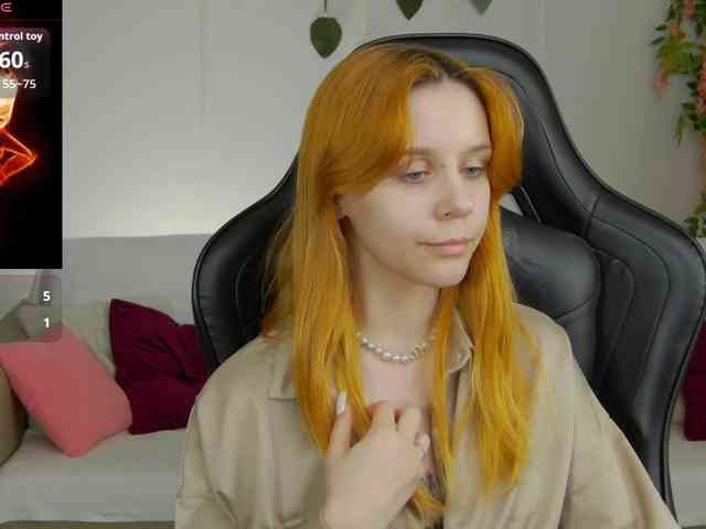Rachel-lips webcam