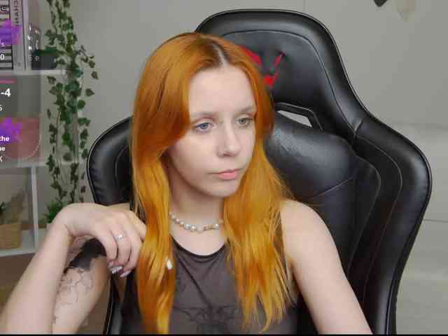 Rachel-lips webcam