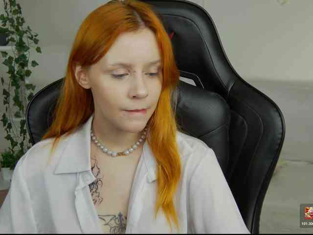 Rachel-lips webcam