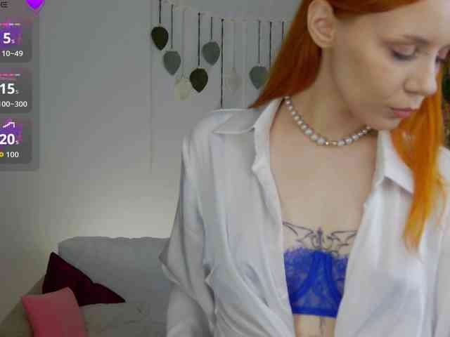 Rachel-lips webcam