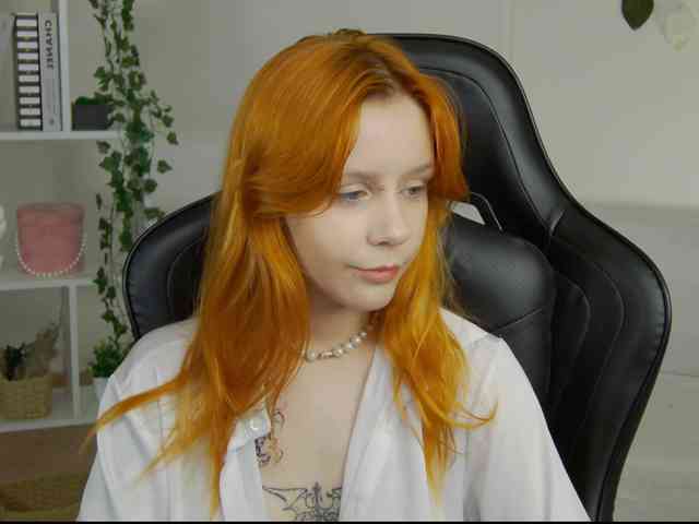 Rachel-lips webcam
