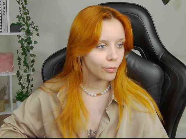 Rachel-lips webcam