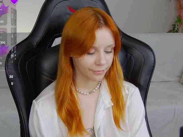 Rachel-lips webcam