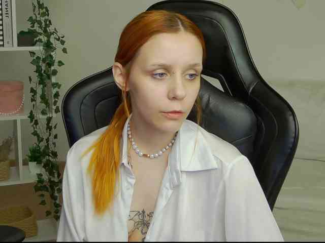 Rachel-lips webcam