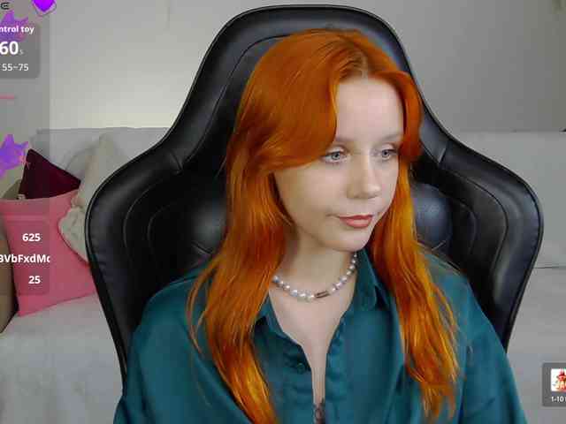 Rachel-lips webcam