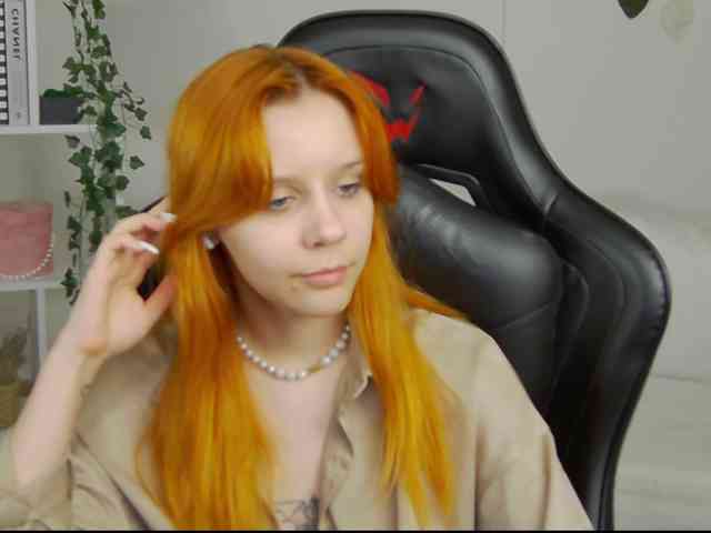 Rachel-lips webcam