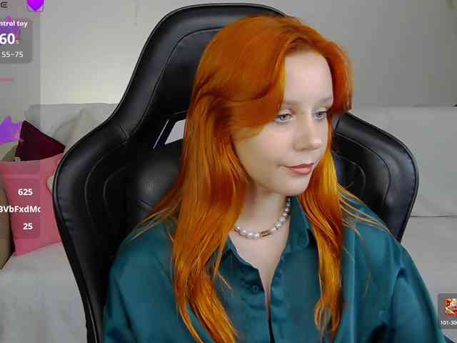 Rachel-lips webcam