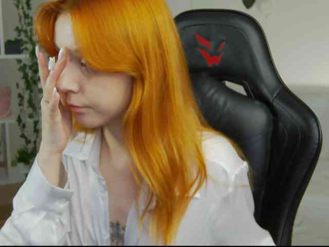 Rachel-lips webcam
