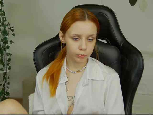 Rachel-lips webcam