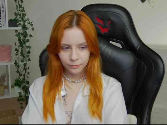 Rachel-lips webcam