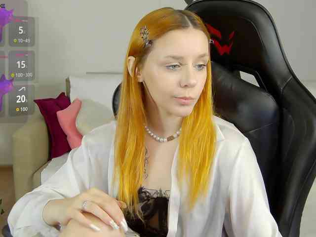 Rachel-lips webcam