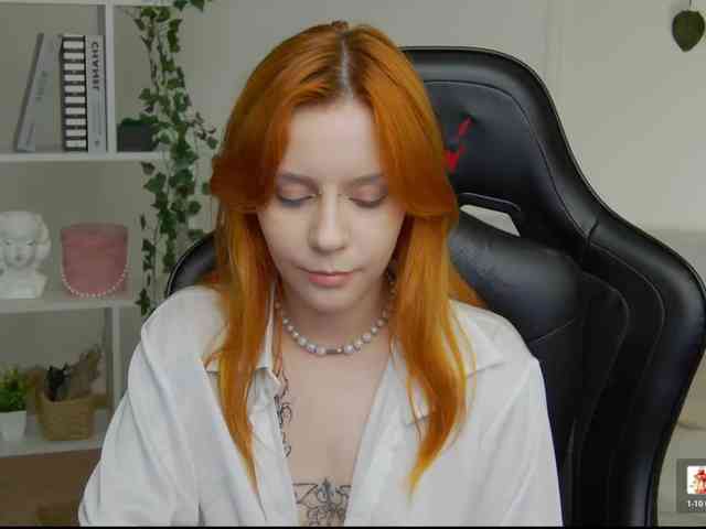 Rachel-lips webcam