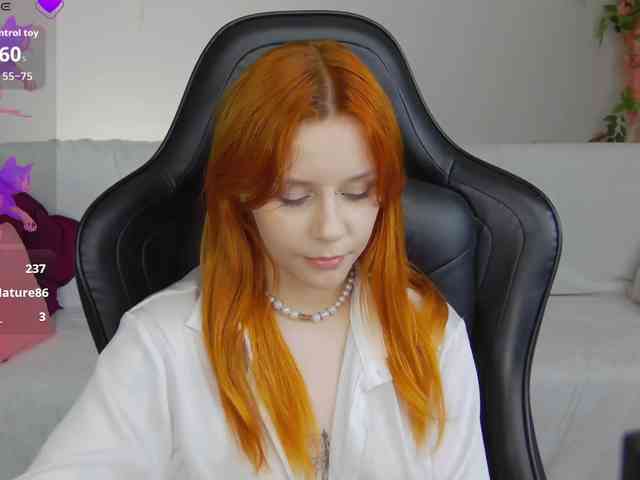 Rachel-lips webcam