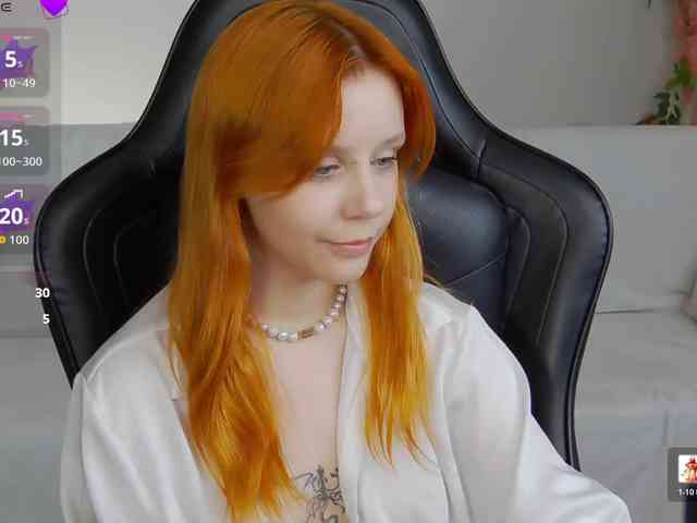 Rachel-lips webcam