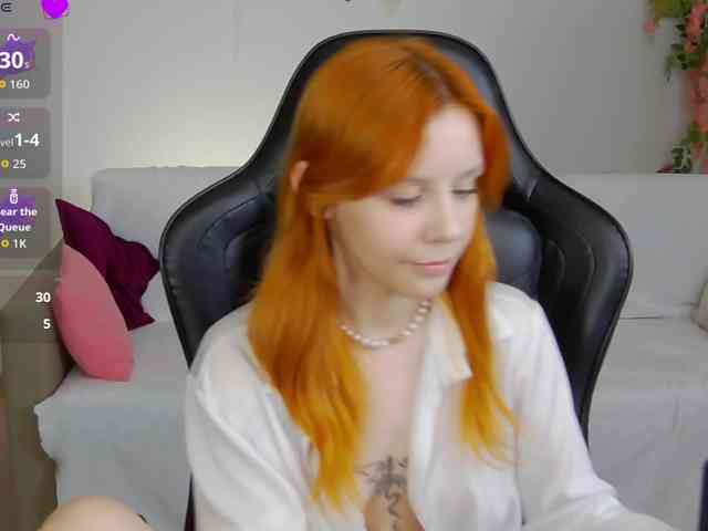 Rachel-lips webcam