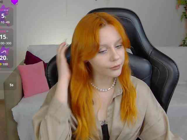 Rachel-lips webcam