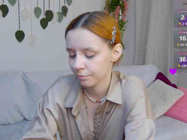 Rachel-lips webcam