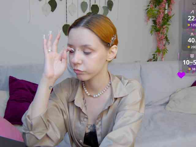 Rachel-lips webcam