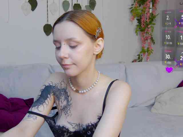 Rachel-lips webcam