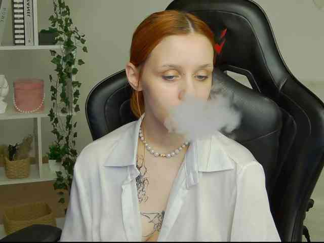 Rachel-lips webcam