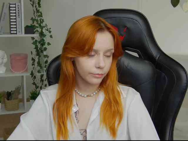 Rachel-lips webcam