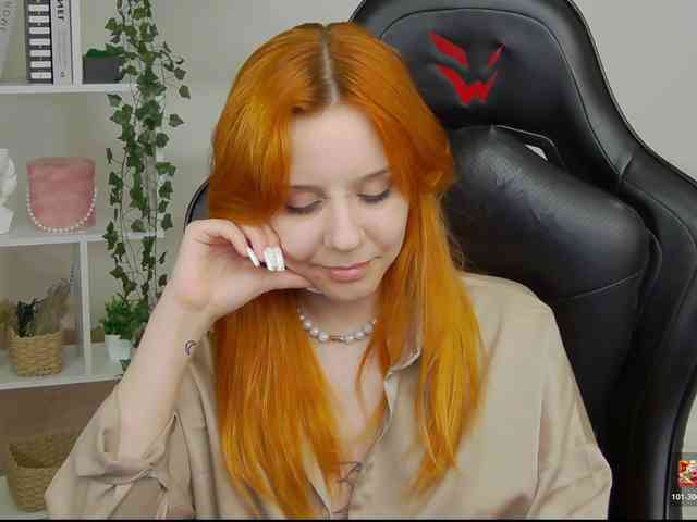 Rachel-lips webcam