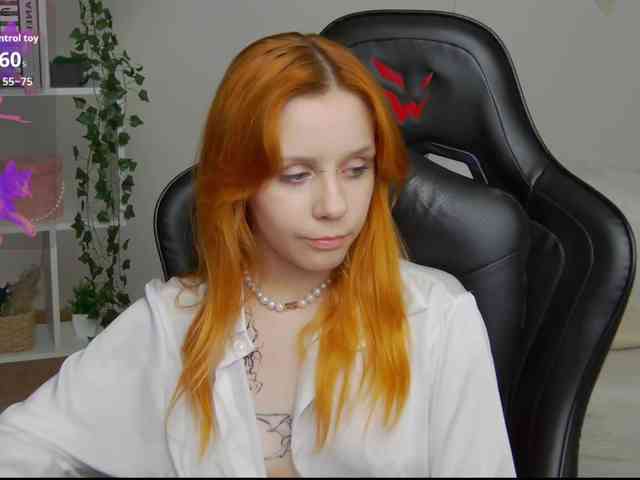 Rachel-lips webcam