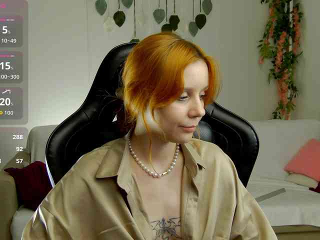 Rachel-lips webcam