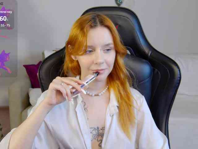 Rachel-lips webcam