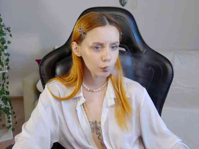 Rachel-lips webcam