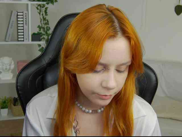 Rachel-lips webcam