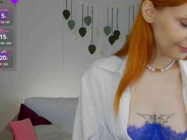 Rachel-lips webcam