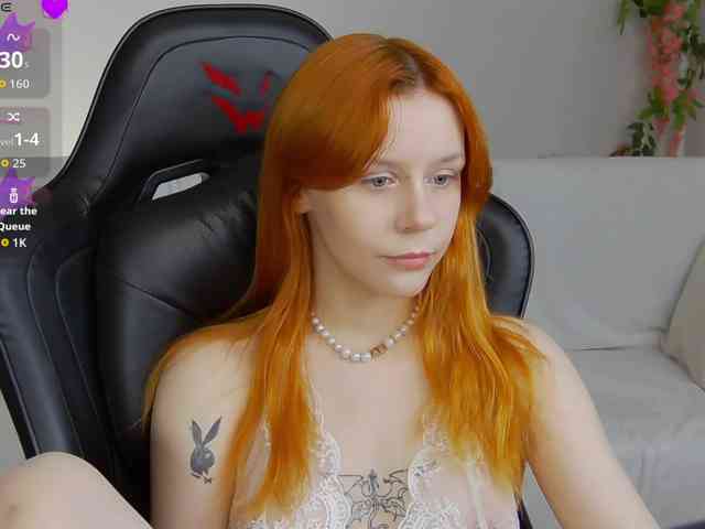 Rachel-lips webcam