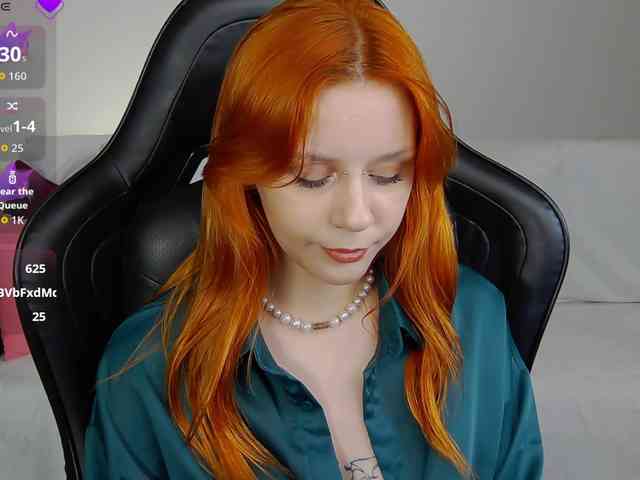 Rachel-lips webcam