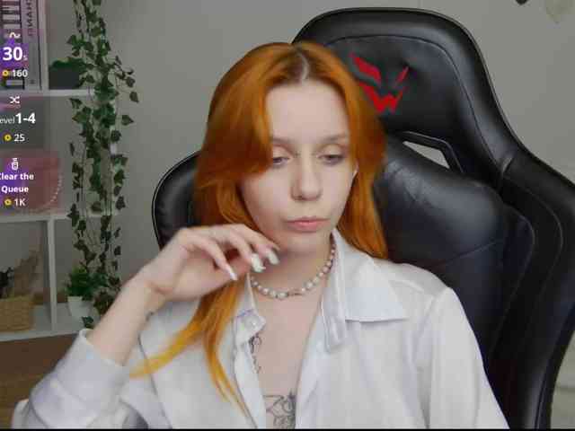 Rachel-lips webcam