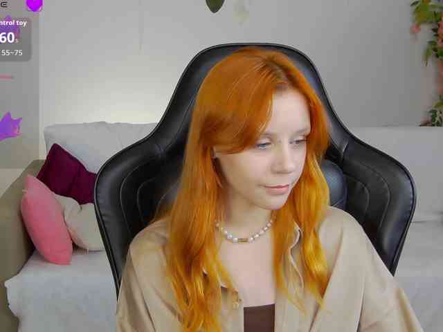 Rachel-lips webcam
