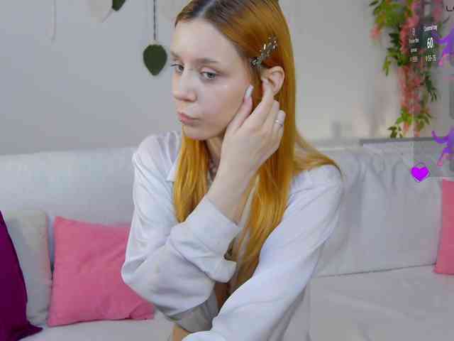 Rachel-lips webcam
