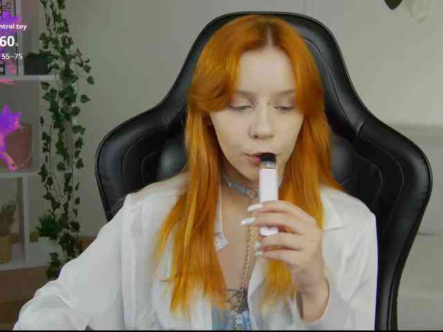 Rachel-lips webcam