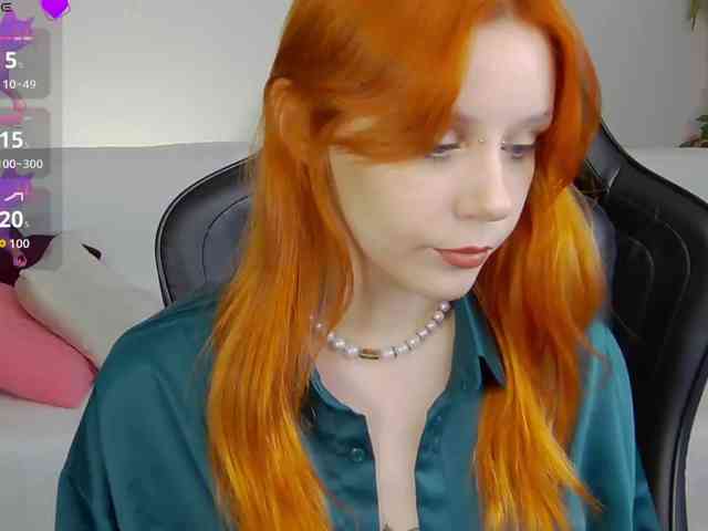 Rachel-lips webcam