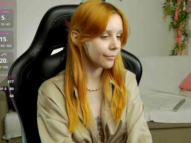 Rachel-lips webcam