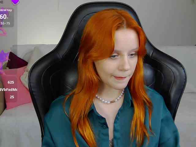 Rachel-lips webcam