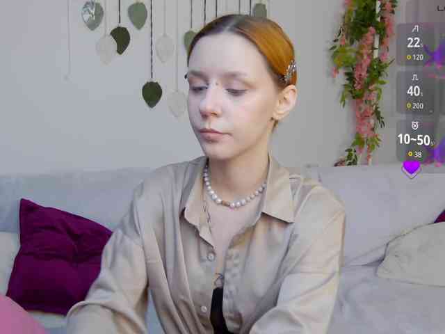 Rachel-lips webcam